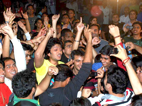 jaane kahan se aayi hais star cast at euphoria college fest 9