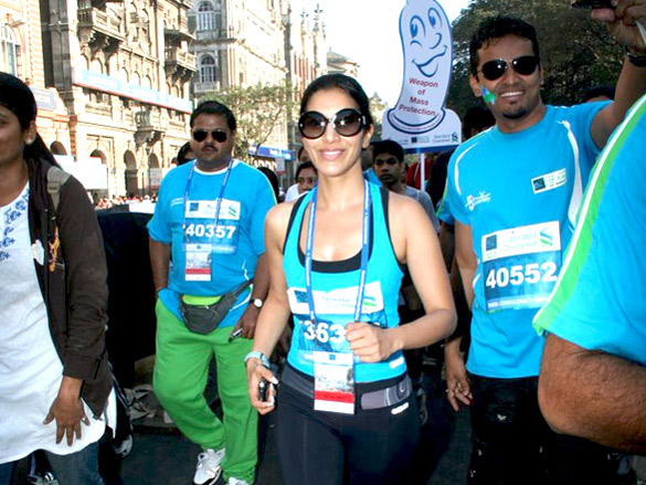 john akshay vidya genelia and ritesh at scmm marathon 15