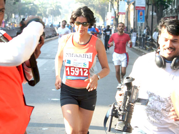 john akshay vidya genelia and ritesh at scmm marathon 19