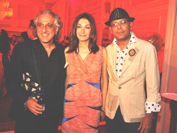 john dino and rahul bose walk at kingfisher fashion night 21