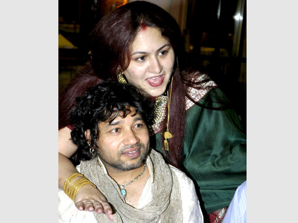 kailash kher celebrates his 1st wedding anniversary and sons 1st birthday 21