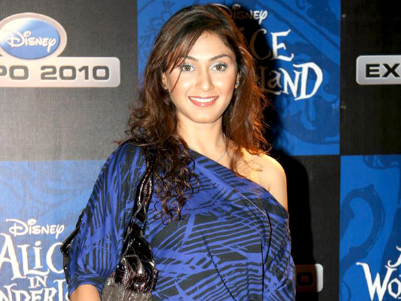 kamal and shruti haasan at alice in wonderland premiere 7