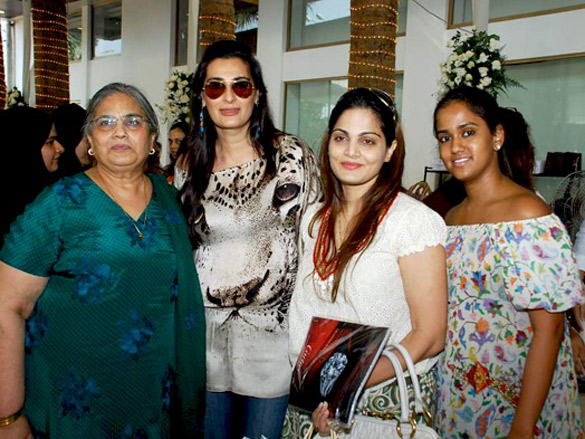 lara twinkle sophie malaika and bobby deol at araish event 14