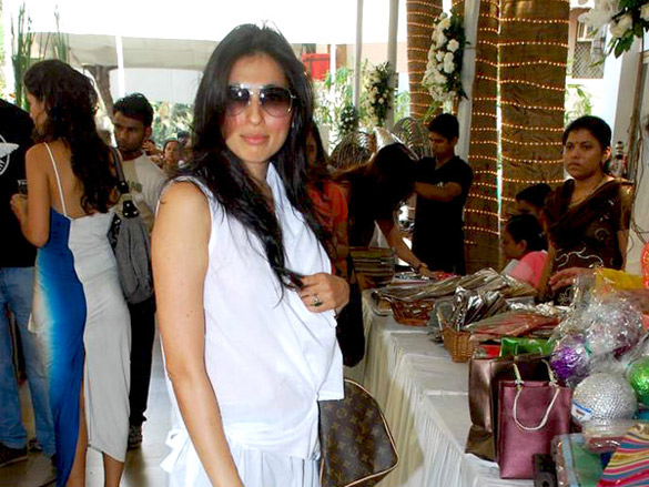 lara twinkle sophie malaika and bobby deol at araish event 17