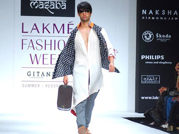 models walk the ramp at masabas show at lakme fashion week 2010 4