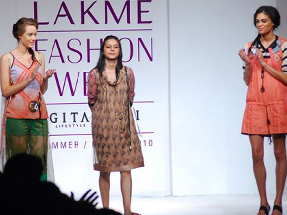 models walk the ramp at neha agarwals show at lakme fashion week 2010 2