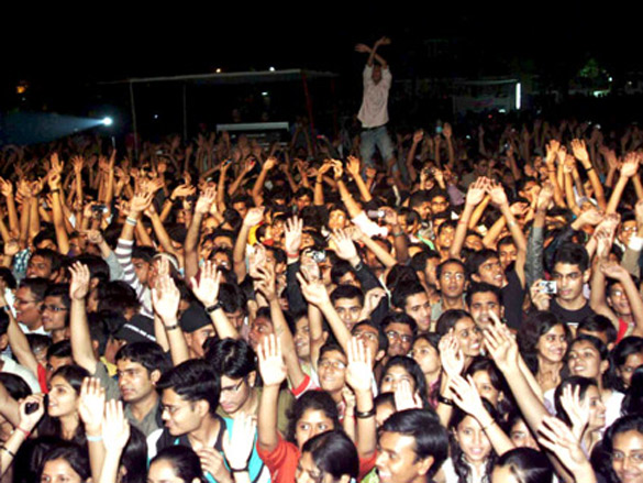mohit chauhan live concert in vadodara 6