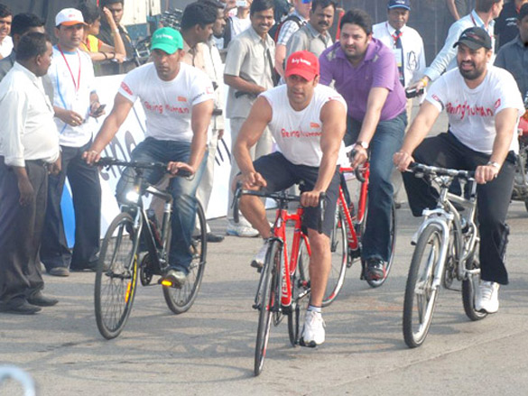 salman and sohail khan at mumbai cyclothon 3