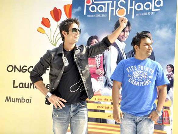 shahid kapoor promotes paathshaala at a charity cricket match 7