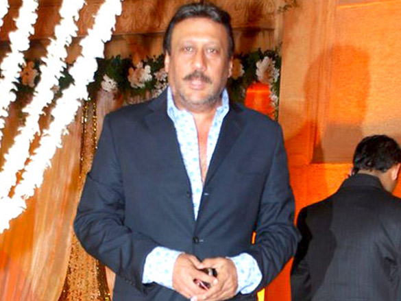 shahrukh bipasha and malaika at dhoots sons wedding 8