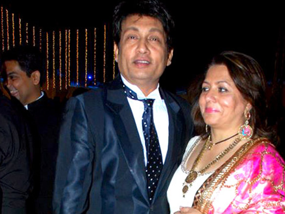 shahrukh bipasha and malaika at dhoots sons wedding 24