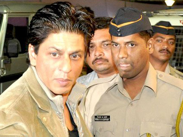 shahrukh kajol and karan leave for abu dhabi for the premiere of my name is khan 3