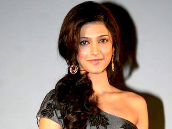 siddharth and shruti haasan at walt disney studio announcement 7