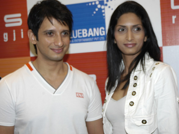 tabu and sharman joshi unveil libas summer collection 4
