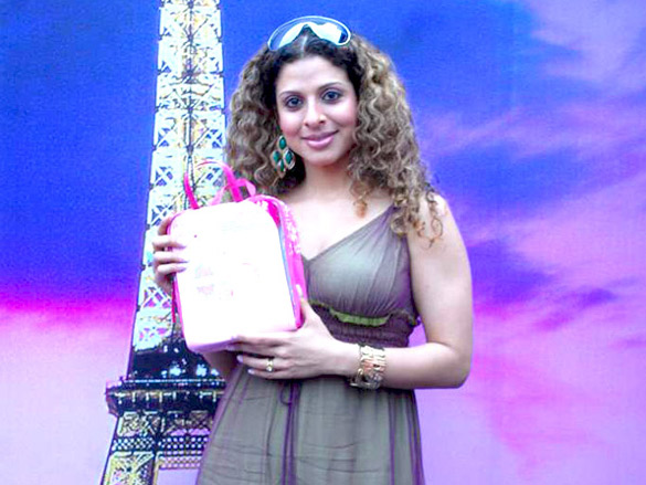 tanaz and bakhtiyaar launch ponds special valentines day packs 9