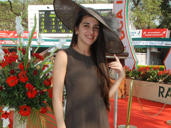 tara sharma and manasi scott at poonawala millionaire race 10