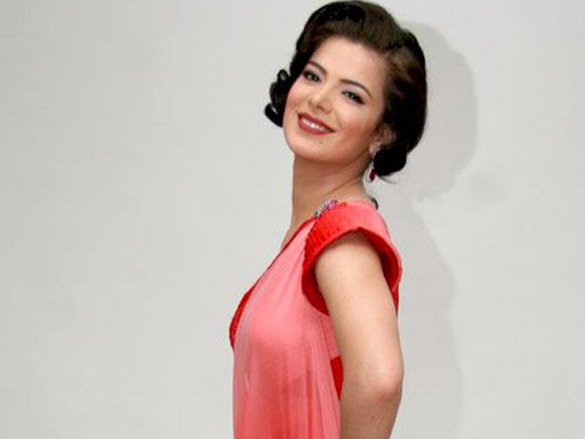 urvashi sharma shoots for pria kataria puris lfw 2010 collection 2