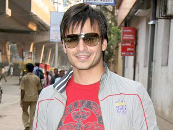 vivek oberoi promotes prince on radio mirchi 98 3 fm 8