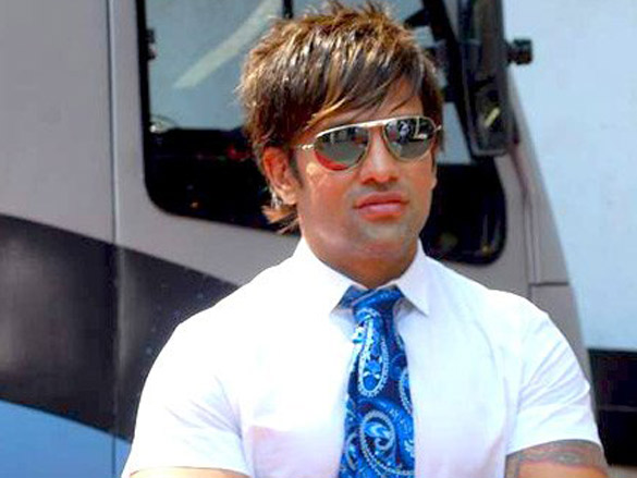 yash birla launches indias first mobile spine clinic 4