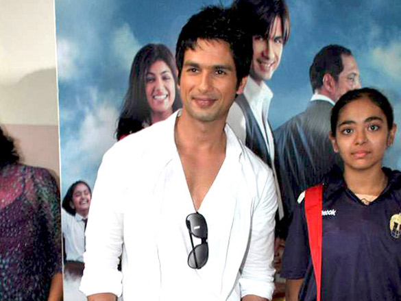 shahid and ayesha takia promote paathshaala 5