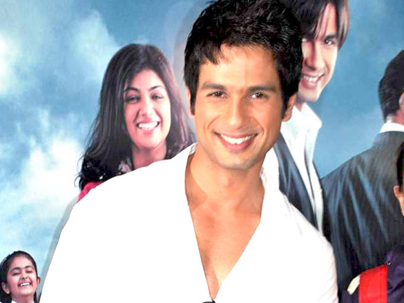 shahid and ayesha takia promote paathshaala 7