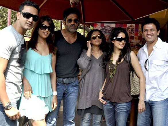 casts of tum milo toh sahi meet over a cup of coffee 6