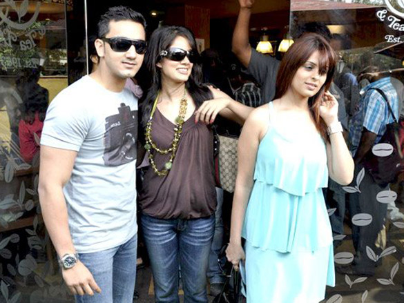 casts of tum milo toh sahi meet over a cup of coffee 8