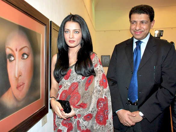celina jaitly graces egyptian diplomats bollywood exhibition 7