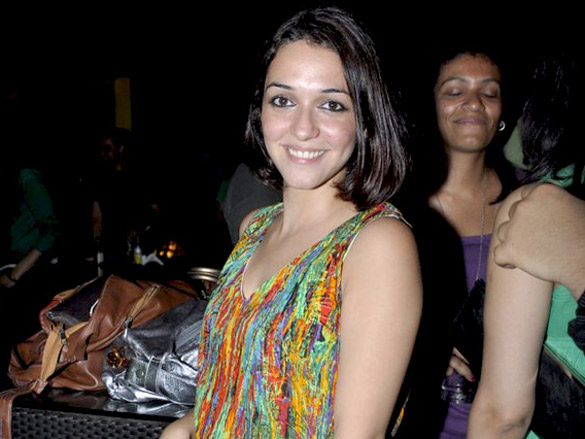 nauheed and abhishek kapoor at bonobos st patrick days bash 5