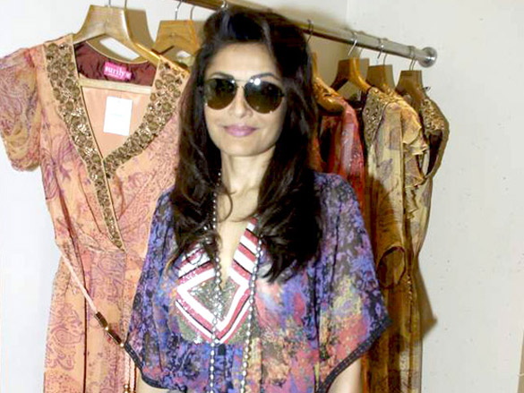 kim sharma at surily goels ipl collection launch 10
