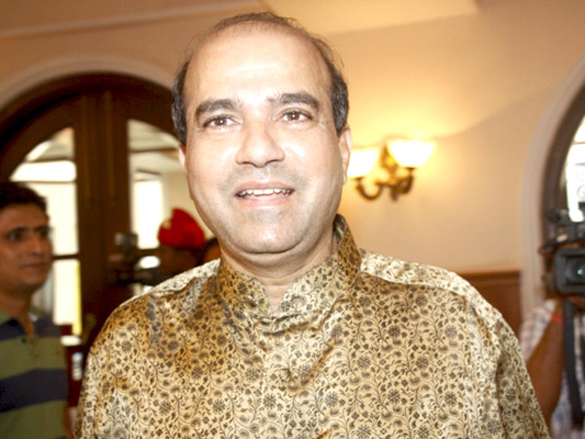 acid factory team at pratap sarnaiks dahi handi meet 21