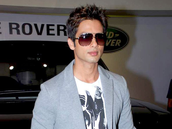 actor shahid kapoor at range rover event 9