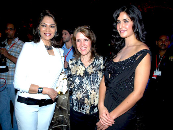 akshaykatrinaanil and sonam grace triumph lingerie show 5