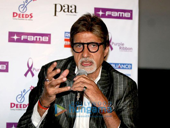 amitabh and abhishek watch paa with kids 9