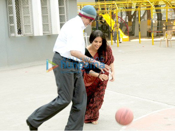 amitabh bachchan and vidya balan interact with students of jamnabai narsee school 15