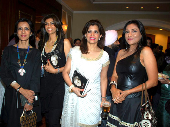 amitabh bachchan unveils om puris unlikely hero 24