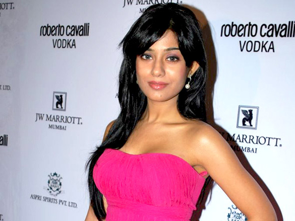 amrita rao unveils roberto cavalli vodka 5
