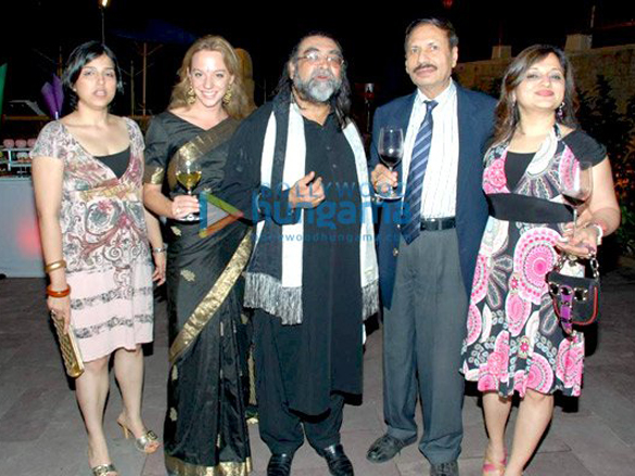 anita raaj at prahlad kakkar wine bash 11