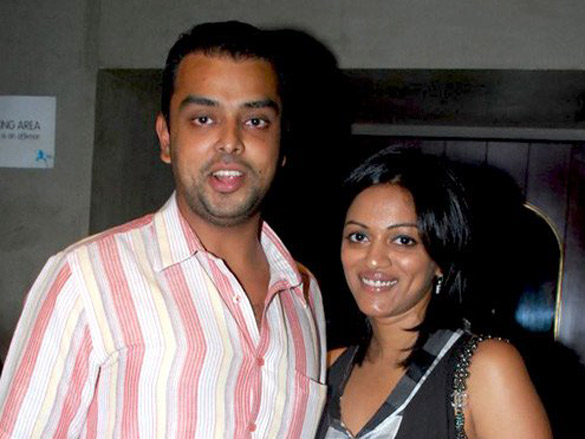 anushka manchanda at the album launch of what heart 8