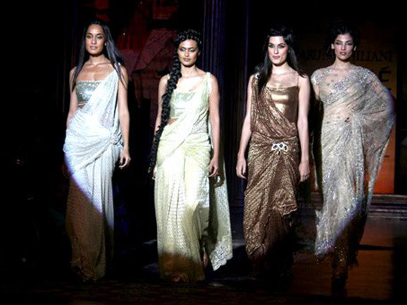 arjun rampal graces tarun tahiliani lfw finale show 15