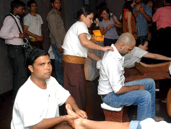 ashish chowdhry at anusha dandekars spa bash 23