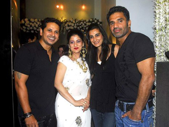 ayesha takia azmi at the launch of azeem khans accessories 3