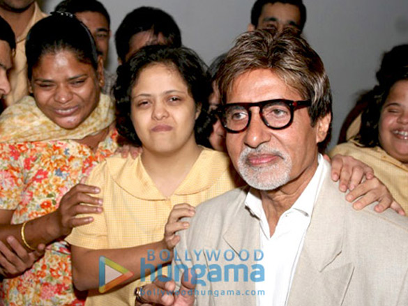 big b graces screening of paa for special kids 4