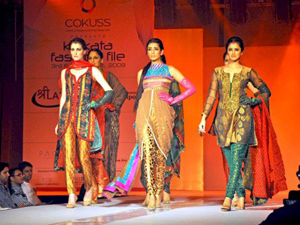 bollywood divas sparkle at cokuss 4