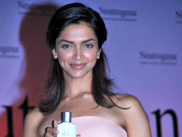deepika endorses neutrogena products 5