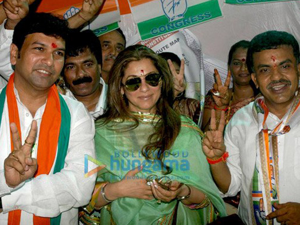 dimple kapadia campaigns for politician sanjay nirupam 2