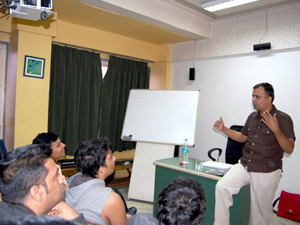 director mahesh nair of accident on hill road conducts filmmaking workshop 3