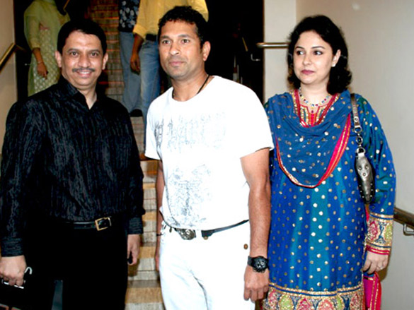 dr bhujang pais birthday bash 3