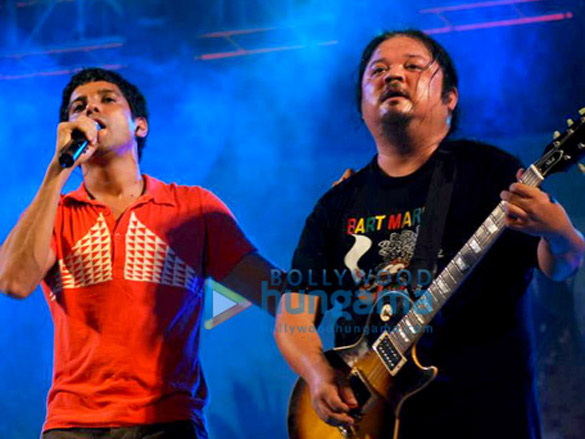 farhan akhtar performs live at a star rocks show 3