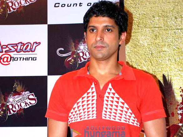 farhan akhtar performs live at a star rocks show 5